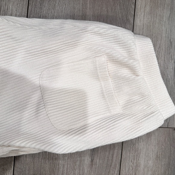 All yoga muse ribbed shorts sz medium ivory - Picture 4 of 5